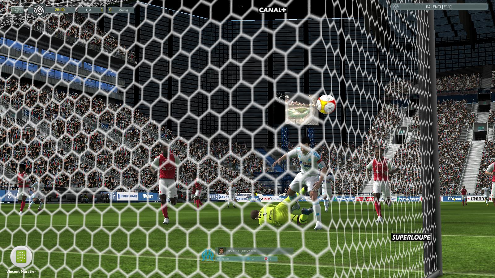 5- Balle piquée de APG pour le 1-0 pour l'OM.jpg
